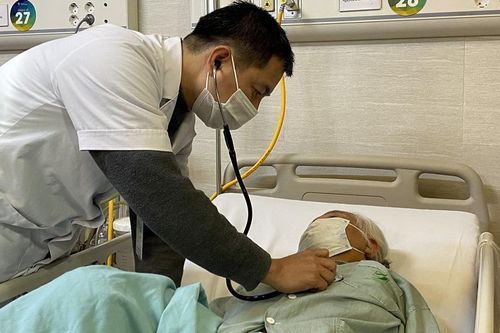 Người cao tuổi nhập viện tăng cao do rét đậm