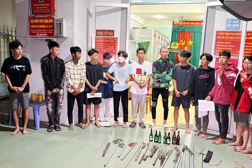Kịp thời ngăn chặn nhóm thanh thiếu niên sử dụng hung khí và bom xăng để giải quyết mâu thuẫn