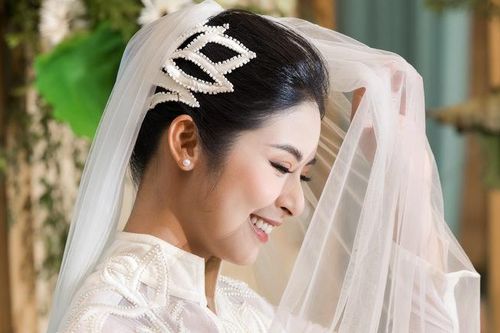 3 mẫu áo dài độc đáo trong đám cưới của Ngọc Hân