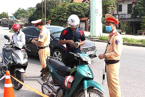 Xảy ra 5 vụ tai nạn giao thông, làm 4 người chết