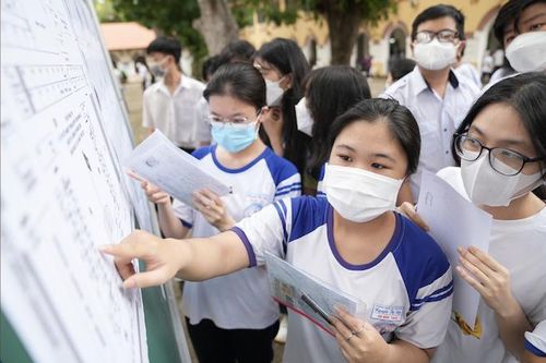 Thận trọng nâng cấp những 'trường đại học' riêng lẻ lên thành 'đại học'