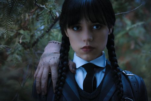 Bàn tay biết đi trong 'Gia đình Addams' là của ai