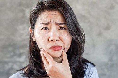 Căn bệnh Justin Bieber, Hari Won từng mắc