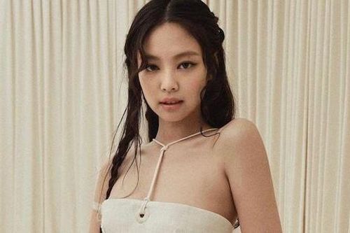 Jennie gợi cảm