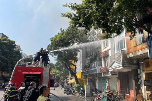 Làm rõ nguyên nhân vụ cháy tại cửa hàng khung tranh trên phố Hàng Bông