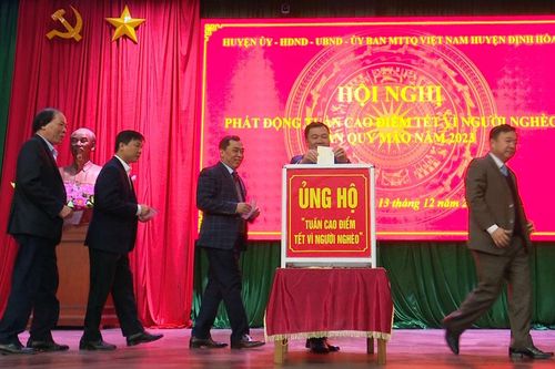 Định Hóa: Phát động ủng hộ vì người nghèo nhân dịp Xuân Quý Mão