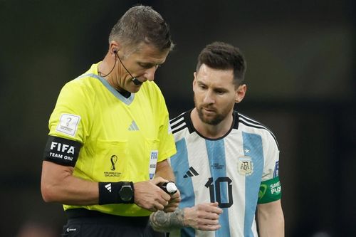 Messi phàn nàn, FIFA xếp trọng tài giỏi nhất bắt trận Argentina vs Croatia