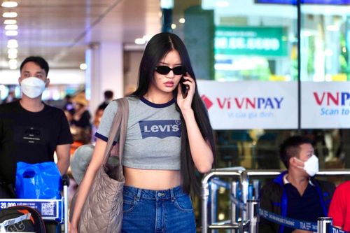 Người dân loay hoay khi vé tàu cận Tết ít lựa chọn, vé máy bay đắt đỏ