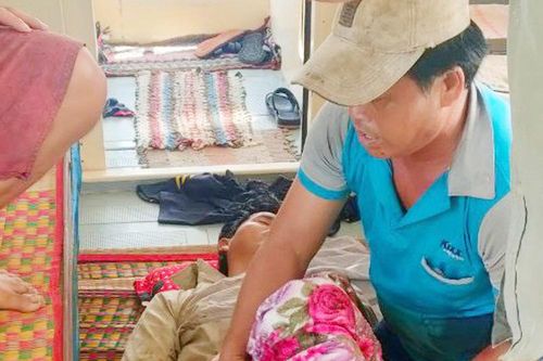 Cứu ngư dân bị dập nát chân trên biển