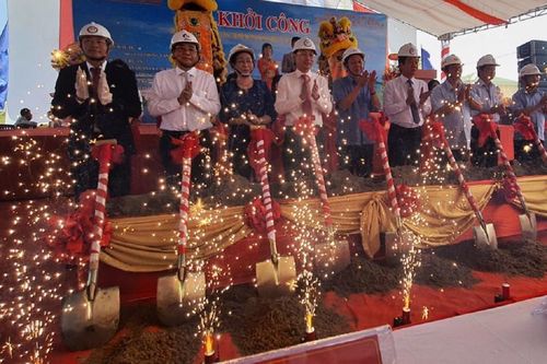 Chủ thầu cam kết hoàn thành 'hành lang ven biển' trong vòng 750 ngày