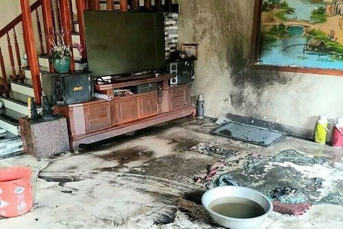 2/3 bị can vụ đốt nhà mẹ đẻ đã tử vong: Vụ án sẽ được giải quyết ra sao?