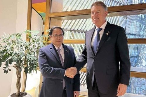 Thủ tướng Chính phủ Phạm Minh Chính gặp Tổng thống Romania Klaus Iohannis