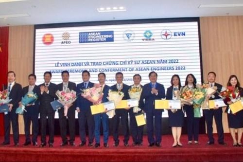 109 kỹ sư Việt được nhận chứng chỉ kỹ sư chuyên nghiệp ASEAN