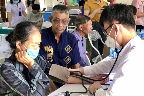 Hạn chế ảnh hưởng của bệnh mạn tính đến sức khỏe người cao tuổi
