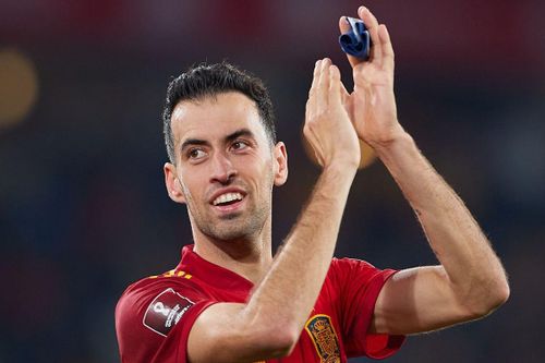 Busquets giã từ tuyển Tây Ban Nha