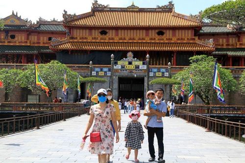 Thực hư chuyện khách Thái Lan không mua vé tham quan Đại nội