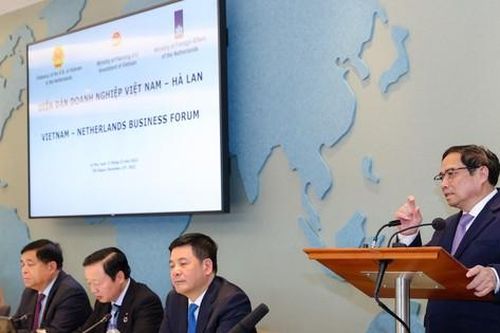 Nâng cao hình ảnh Việt Nam trong lòng châu Âu