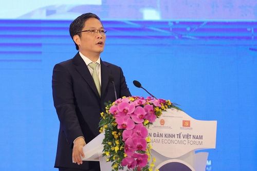 Việt Nam lấy lại đà tăng trưởng, nhận diện rủi ro năm 2023