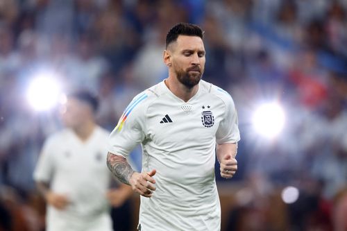 Thứ cả cầu thủ Argentina và vợ uống trước trận đấu