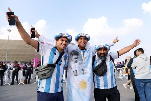 CĐV Argentina dành tình cảm đặc biệt cho Messi trước chung kết