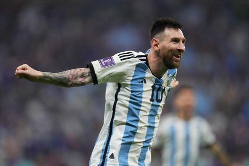 Thoát khỏi cái bóng Maradona, Messi giành trọn trái tim Argentina