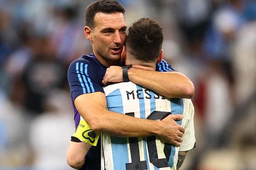 Một Lionel đã 'mở khóa' Messi ở tuyển Argentina