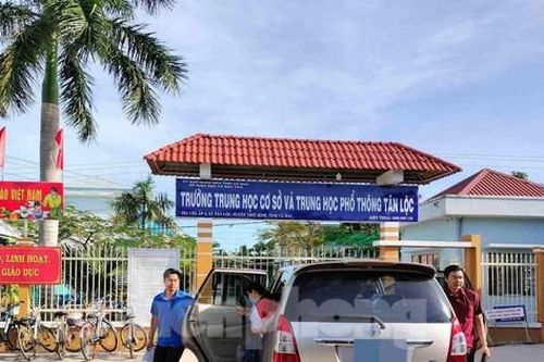 Vụ thu tiền xã hội hóa tại trường cấp 2,3 ở Cà Mau: Đề nghị Giám đốc Sở GD&ĐT rút kinh nghiệm
