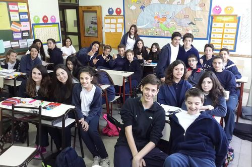 Argentina: Giáo dục miễn phí, bóng đá được dạy ở trường phổ thông