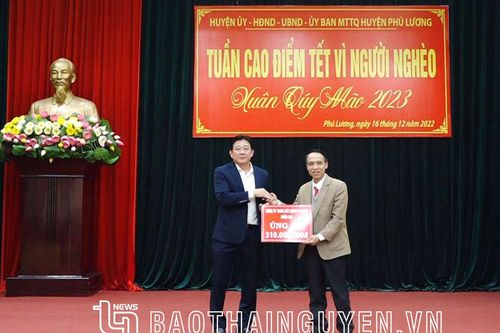 Phú Lương: Tiếp nhận trên 2,6 tỷ đồng ủng hộ Tết vì người nghèo