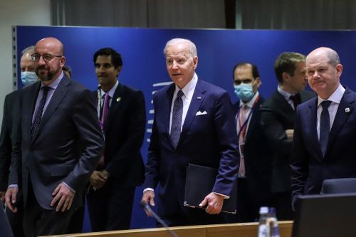 EU 'vạ lây' vì đạo luật của ông Biden