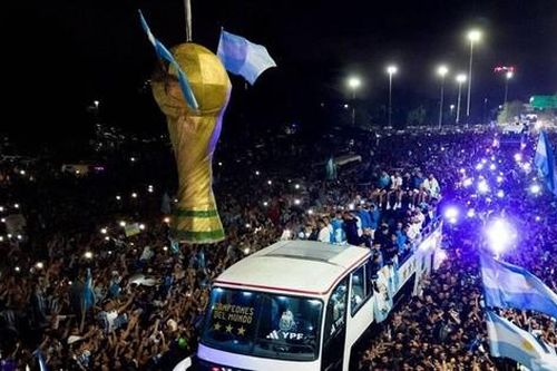 Vì sao người Argentina cuồng bóng đá?