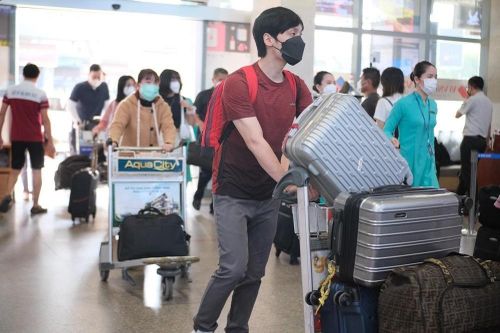 Hình ảnh 'điểm nóng' sân bay Tân Sơn Nhất trước cao điểm Tết