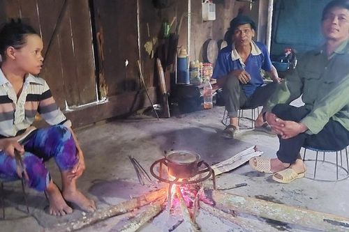 Bản không căn cước công dân - Kỳ 1: Mắc kẹt giữa 2 vùng đất