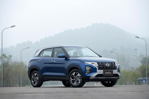 Việt Nam nhập khẩu ô tô vượt kỷ lục năm 2021