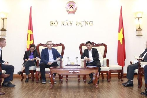 Thứ trưởng Bộ Xây dựng Nguyễn Tường Văn tiếp Tập đoàn LEGO