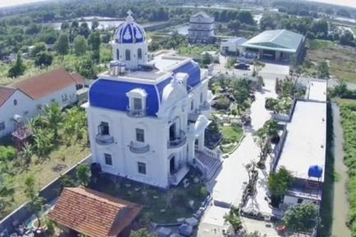 Vụ 'tòa lâu đài đẹp nhất tỉnh Cà Mau' bị yêu cầu ngưng thi công: 'Sai đến đâu xử lý đến đó'