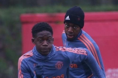 Hai gương mặt lạ trong buổi tập của Man Utd