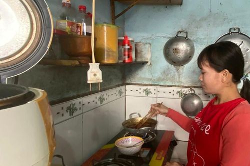 Chung sức chăm lo tết cho công nhân: Cú sốc kép cuối năm