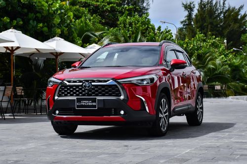 Sát Tết Nguyên đán, Toyota Corolla Cross tăng giá bán