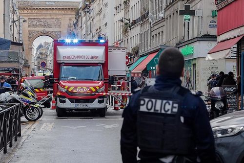 Thông tin mới nhất về nghi phạm vụ xả súng kinh hoàng ở Paris