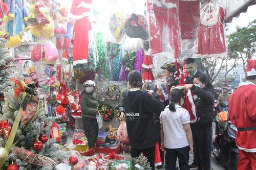 Miền Trung: Rộn ràng không khí đón Giáng sinh năm 2022