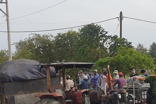 Người đàn ông thiệt mạng khi va chạm xe máy cày ở TP.HCM