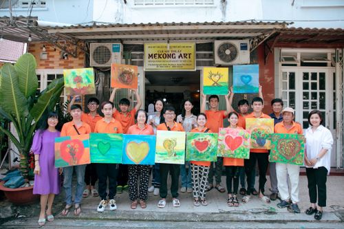 Lắng nghe âm thanh cuộc sống từ trái tim người đẹp