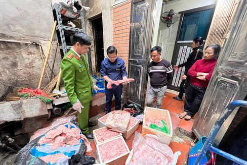 Hà Nội ngăn chặn hơn 2,3 tấn thực phẩm không rõ nguồn gốc chuẩn bị lên bàn nhậu
