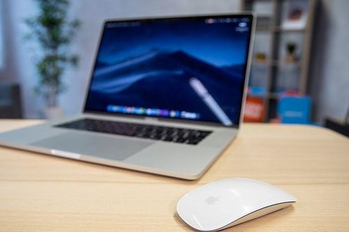 Đại lý Việt cũng phải nhập MacBook kèm 'lạc'