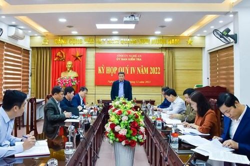 Đề nghị kỷ luật Bí thư Huyện ủy, Chủ tịch HĐND huyện Kỳ Sơn, Nghệ An