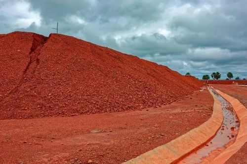 Indonesia quyết định cấm xuất khẩu bauxite vào năm 2023