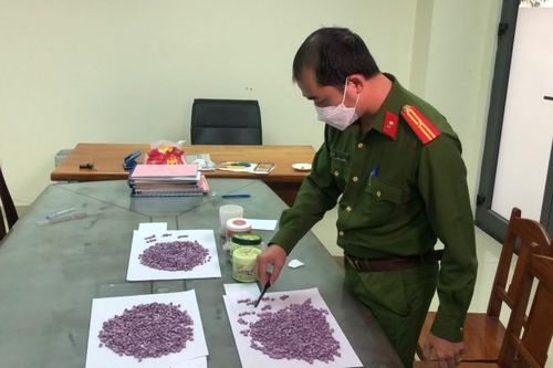 Đà Nẵng: Bắt nhóm đối tượng ngụy trang ma túy trong thùng trái cây