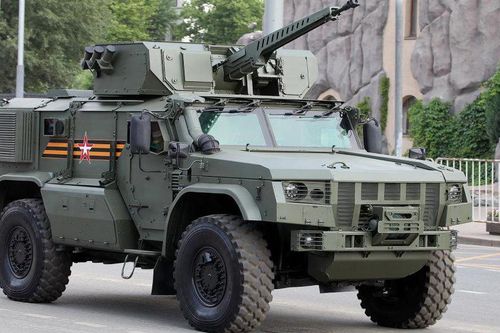 'Quái thú' đổ bộ đường không K-4386 Typhoon VDV của lính dù Nga