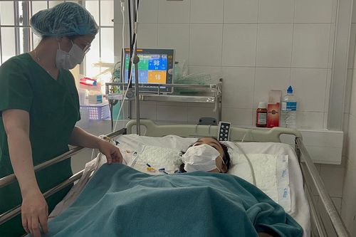Cần Thơ: Cứu sống bệnh nhân tai nạn giao thông nguy kịch